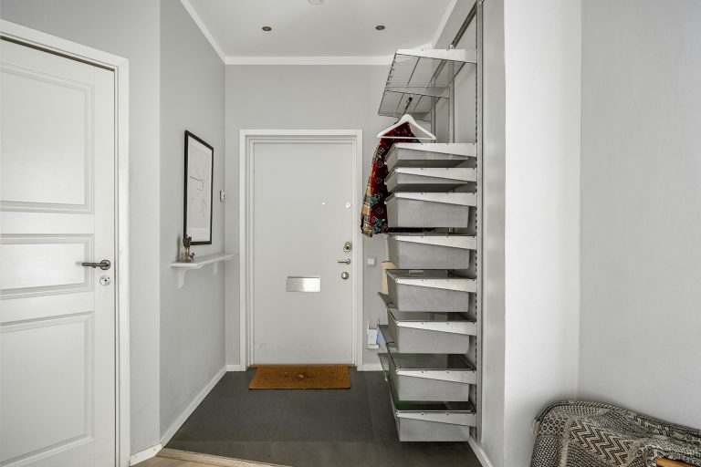 Tips penyimpanan vertikal rumah